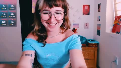 Snapshot of riri_rich chatting on April 2026 04:32:02 AM Rita online show from April 2026 04:32:02 AM