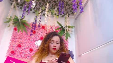 Snapshot of risitos_de_oro_ chatting on April 2026 06:36:02 PM Risitos De Oro online show from April 2026 06:36:02 PM