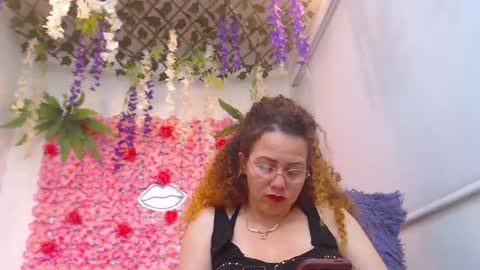 Snapshot of risitos_de_oro_ chatting on May 2026 04:46:02 PM Risitos De Oro online show from May 2026 04:46:02 PM