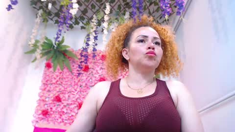 Snapshot of risitos_de_oro_ chatting on May 2026 03:51:02 PM Risitos De Oro online show from May 2026 03:51:02 PM