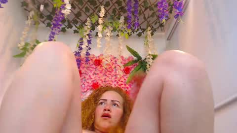 Snapshot of risitos_de_oro_ chatting on May 2026 09:55:01 PM Risitos De Oro online show from May 2026 09:55:01 PM