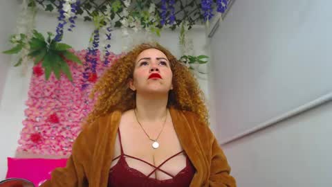 Snapshot of risitos_de_oro_ chatting on June 2026 09:30:02 AM Risitos De Oro online show from June 2026 09:30:02 AM