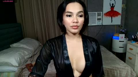 Snapshot of risque_asiancassandra chatting on April 2026 02:23:02 AM Miss Cassie online show from April 2026 02:23:02 AM