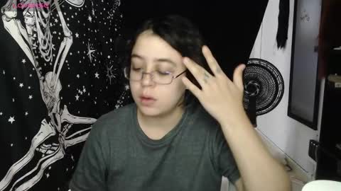 Snapshot of rivadeneira222 chatting on September 2025 10:12:01 PM PeachSalinger online show from September 2025 10:12:01 PM