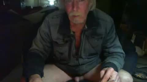 Snapshot of riverratggg chatting on April 2026 07:05:01 PM riveratggg online show from April 2026 07:05:01 PM