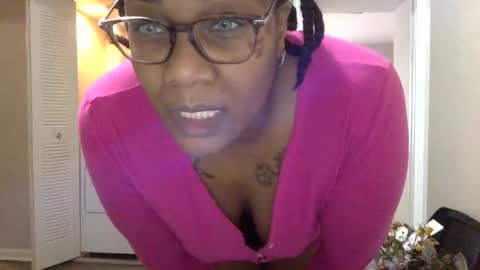 Snapshot of riversaint chatting on January 2025 02:37:01 PM River Saint online show from January 2025 02:37:01 PM