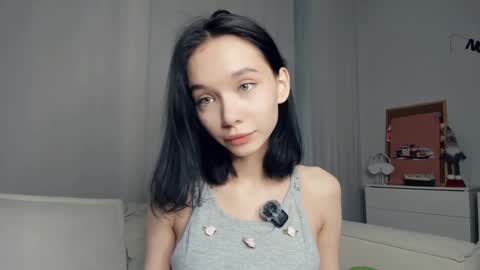 Rina online show from December 2025 01:18:02 PM