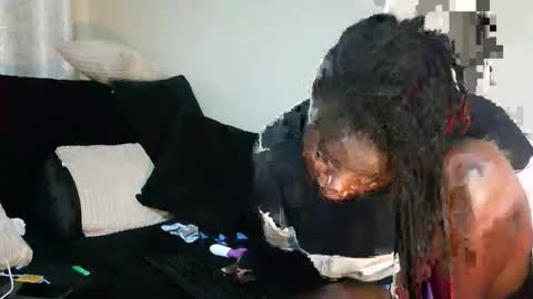 Snapshot of rlessing2 chatting on March 2026 06:40:01 PM rlessing2 online show from March 2026 06:40:01 PM