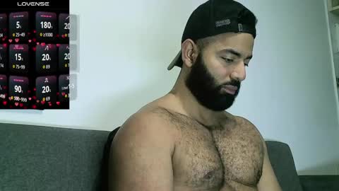 Snapshot of roa32sebas chatting on May 2026 05:53:01 PM SebasRoa online show from May 2026 05:53:01 PM