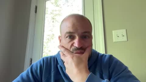 Snapshot of roadking1122 chatting on May 2026 09:21:01 PM roadking1122 online show from May 2026 09:21:01 PM