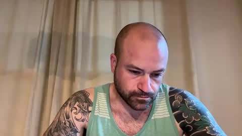Snapshot of roadking1122 chatting on May 2026 10:22:02 AM roadking1122 online show from May 2026 10:22:02 AM