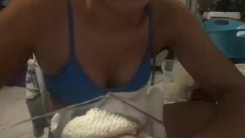 roarmance1 online show from October 2025 06:42:01 PM