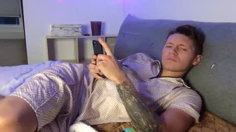 RoastingCorn online show from December 2024 01:04:02 AM