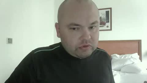 rob18997 online show from December 2025 11:19:01 AM