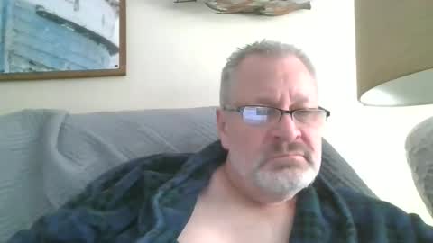 Snapshot of rob872217 chatting on December 2024 08:01:02 PM rob872217 online show from December 2024 08:01:02 PM