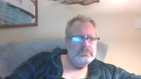 Snapshot of rob872217 chatting on January 2025 01:03:01 PM rob872217 online show from January 2025 01:03:01 PM