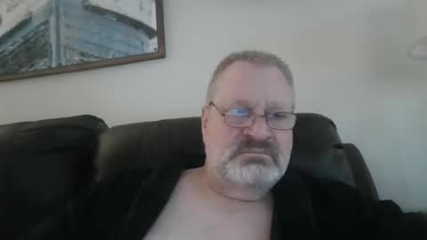 Snapshot of rob872217 chatting on April 2026 12:22:01 PM rob872217 online show from April 2026 12:22:01 PM