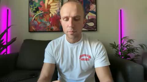 Snapshot of rob_ryder chatting on April 2026 11:05:01 PM rob ryder online show from April 2026 11:05:01 PM