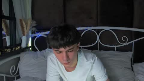 Robbie online show from May 2026 03:42:02 PM