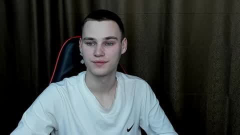 robert10211 online show from January 2025 06:57:02 PM