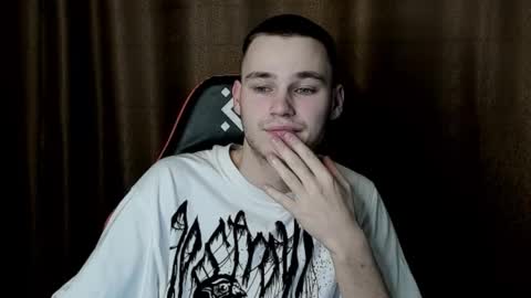 robert10211 online show from January 2025 05:51:02 AM