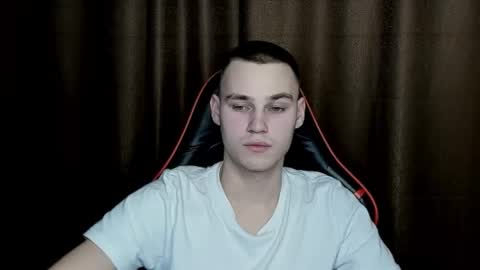 robert10211 online show from February 2025 05:51:02 PM