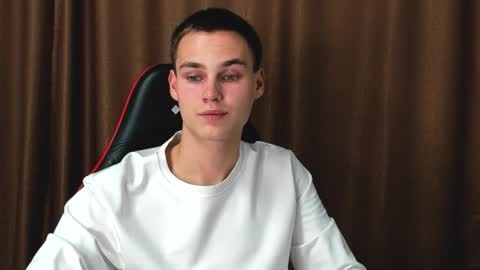 robert10211 online show from October 2025 03:57:02 PM