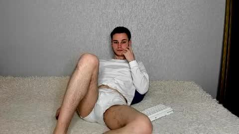 Snapshot of robert10211 chatting on April 2026 06:05:01 PM robert10211 online show from April 2026 06:05:01 PM