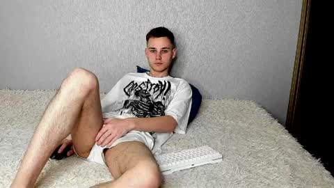 Snapshot of robert10211 chatting on April 2026 05:50:02 PM robert10211 online show from April 2026 05:50:02 PM