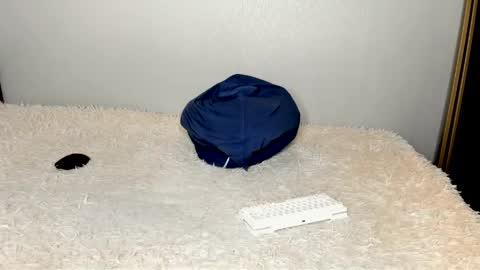 Snapshot of robert10211 chatting on April 2026 02:51:02 AM robert10211 online show from April 2026 02:51:02 AM