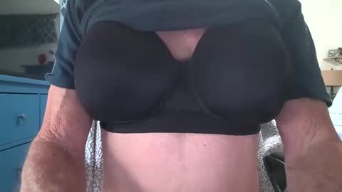 robert online show from October 2025 09:02:01 PM