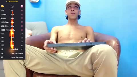 robert_kingg online show from October 2025 07:22:02 PM
