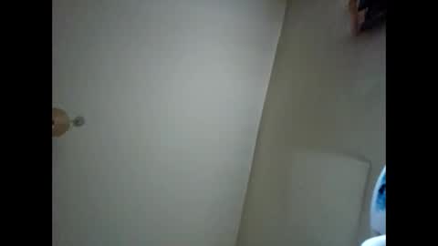 Snapshot of robertgodden0 chatting on November 2025 09:28:01 PM Dominiquexd online show from November 2025 09:28:01 PM