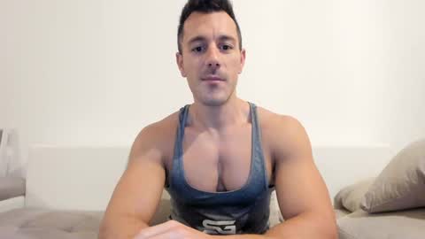 roberto4ever online show from February 2026 04:00:01 AM