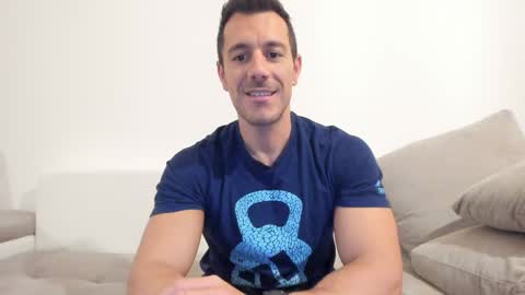 Snapshot of roberto4ever chatting on May 2026 03:04:02 AM roberto4ever online show from May 2026 03:04:02 AM
