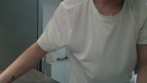 Roberto online show from February 2025 07:33:01 PM