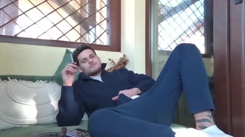 Roberto online show from March 2025 12:55:01 PM