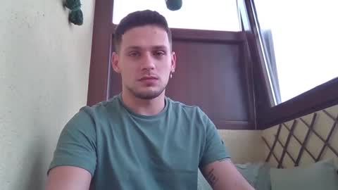 Roberto online show from November 2025 07:42:02 AM