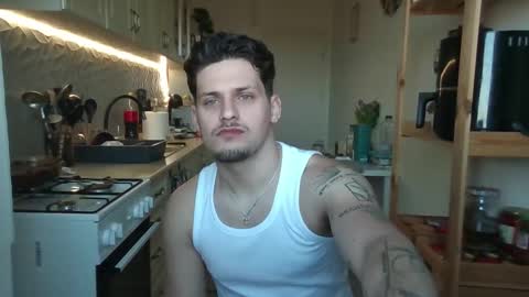 Snapshot of roberto_twink1 chatting on March 2026 12:31:02 PM Roberto online show from March 2026 12:31:02 PM