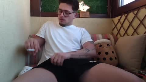 Snapshot of roberto_twink1 chatting on April 2026 07:41:01 AM Roberto online show from April 2026 07:41:01 AM