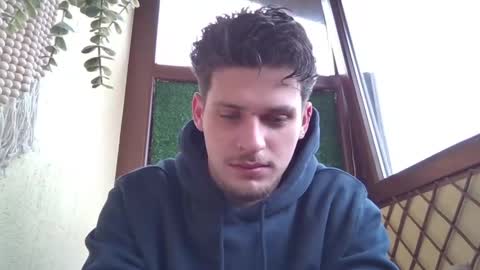 Snapshot of roberto_twink1 chatting on April 2026 09:33:02 AM Roberto online show from April 2026 09:33:02 AM