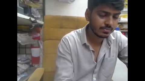 Snapshot of robertsalia220 chatting on March 2026 01:15:01 PM Robertsalia online show from March 2026 01:15:01 PM