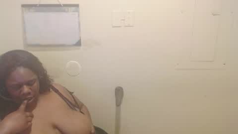 robertswhitney52 online show from October 2025 02:14:01 PM