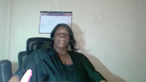 robertswhitney52 online show from January 2026 07:35:01 AM