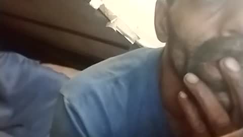 R online show from September 2025 04:01:01 AM