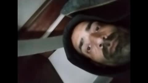 Snapshot of robincom23 chatting on April 2026 12:40:02 PM R online show from April 2026 12:40:02 PM