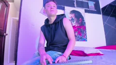Snapshot of robinlion91 chatting on July 2026 04:44:01 PM robinlion91 online show from July 2026 04:44:01 PM