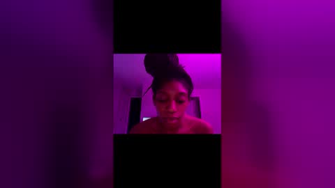 Snapshot of robynthegoddess chatting on March 2026 11:55:01 PM robynthegoddess online show from March 2026 11:55:01 PM