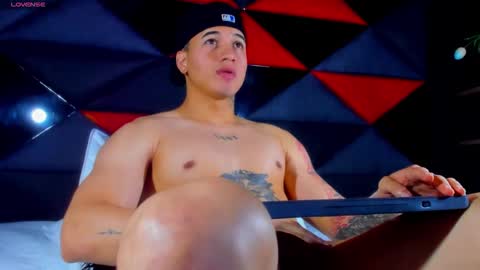 Snapshot of rocco_santos chatting on March 2026 06:42:02 PM rocco_santos online show from March 2026 06:42:02 PM