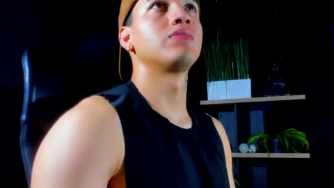 Snapshot of rocco_santos chatting on April 2026 06:14:02 PM rocco_santos online show from April 2026 06:14:02 PM
